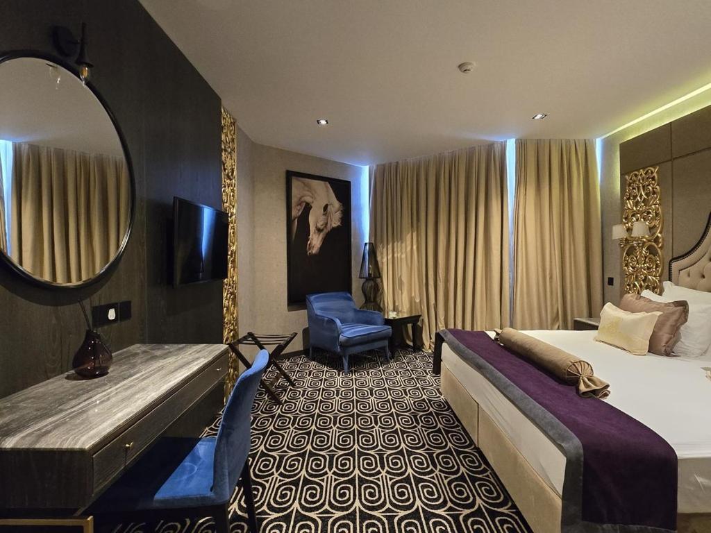 Grand Opera Hotel & Casino & Spa Kerínia Kültér fotó