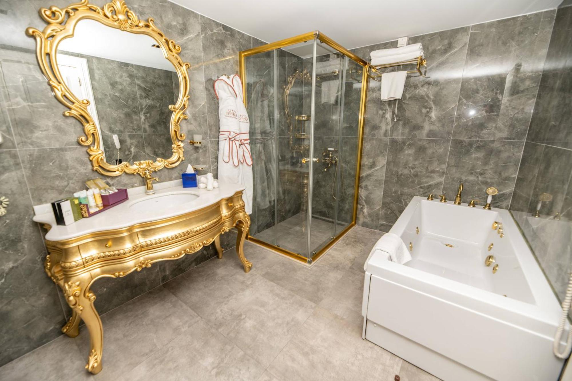 Grand Opera Hotel & Casino & Spa Kerínia Kültér fotó